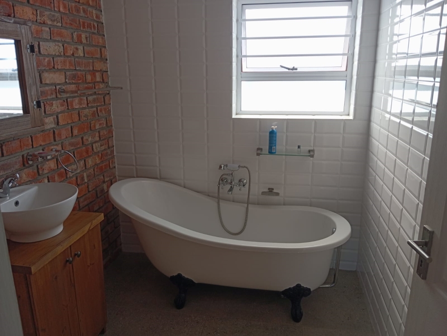 To Let 3 Bedroom Property for Rent in Cannonville Eastern Cape